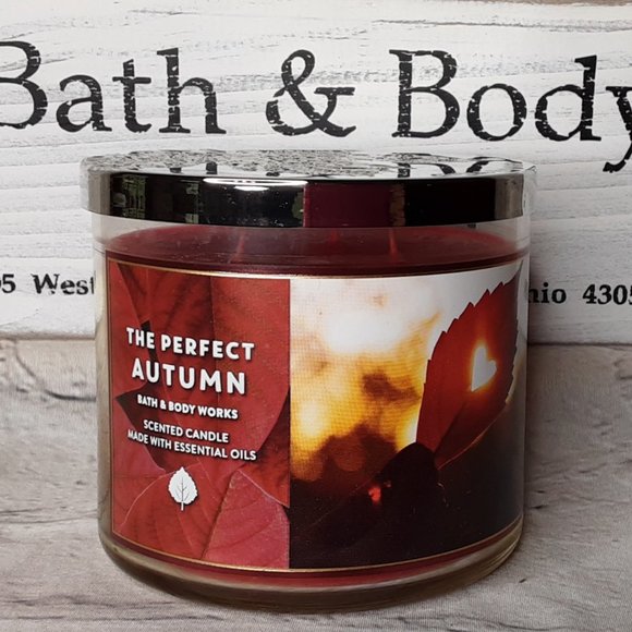 BATH & BODY WORKS HOME 'THE PERFECT AUTUMN' 3~WICK SCENTED CANDLE - Picture 1 of 8